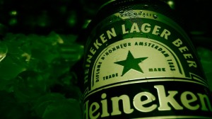 01.02.2013* Heineken comemora 140 anos com garrafas especiais