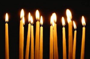 07.12.2012* Estilista lança velas para o mercado de luxo