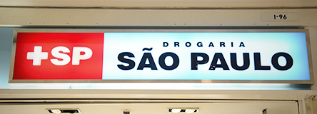 10.05.2013 * Drogaria São Paulo fecha parceria com marcas de cosméticos