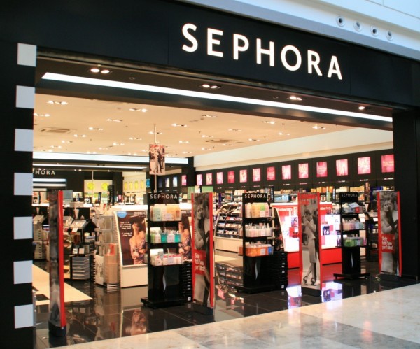 09.05.2017* Sephora e L’Occitane: Redes estrangeiras de cosméticos investem na expansão do número de lojas no Brasil