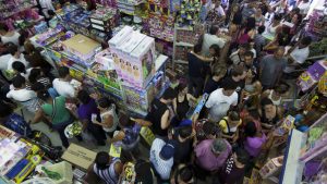 Vendas de supermercados sobem 5,94% no ano até outubro, aponta Abras