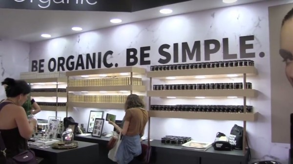 06.06.2018* Simple Organic transforma marca de cosméticos sustentável em franquia