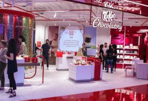 Experiência: Em nova loja, KitKat permite que consumidores façam seus próprios chocolates