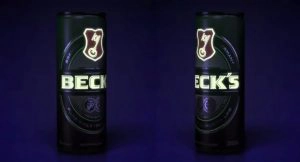 Cerveja Beck’s lança lata que brilha no escuro
