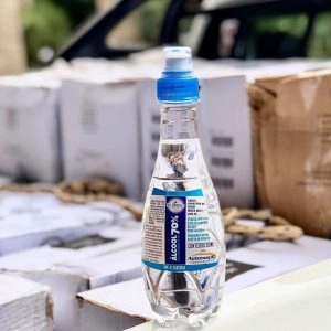Weber Haus doa mais de mil garrafas de álcool orgânico à Saúde de Ivoti