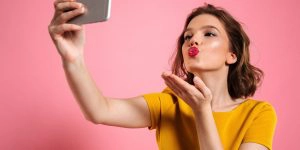 Marcas de beleza são as que mais utilizam influenciadores