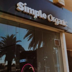 Simple Organic abre loja carbon-friendly e vende marcas parceiras