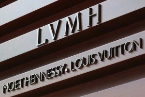 Receita da gigante do luxo LVMH sobe 48% e atinge US$ 51 bi em 9 meses de 2021