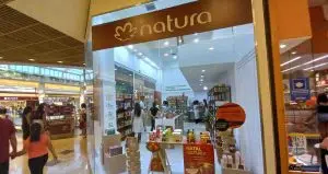 A Natura (NTCO3) errou ao comprar a Avon? Resultado assusta mercado e ação derrete 10%