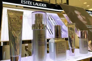 Vendas da Estée Lauder recuam em 2023