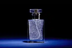 Microcaps visa fragrâncias sem álcool com Perfume Pearls
