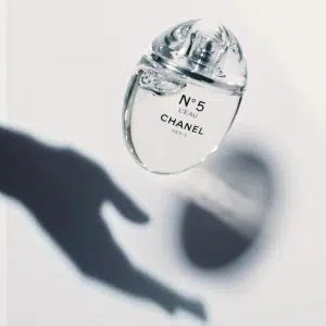 Chanel apresenta Garrafa de Edição Limitada N°5 L’EAU