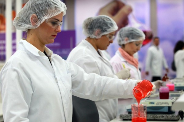 22.09.2014* O Boticário inaugura nova fábrica na Bahia e aumenta sua capacidade de produção em 50 por cento